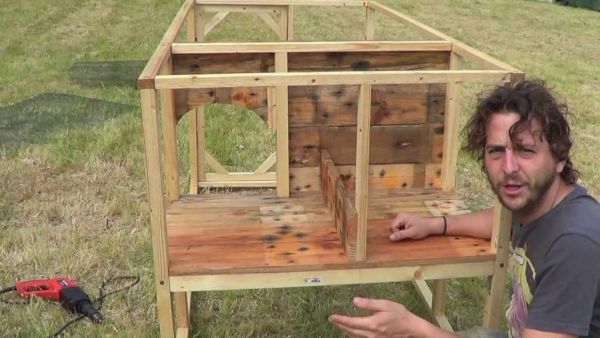 homemade chicken coop with pallets