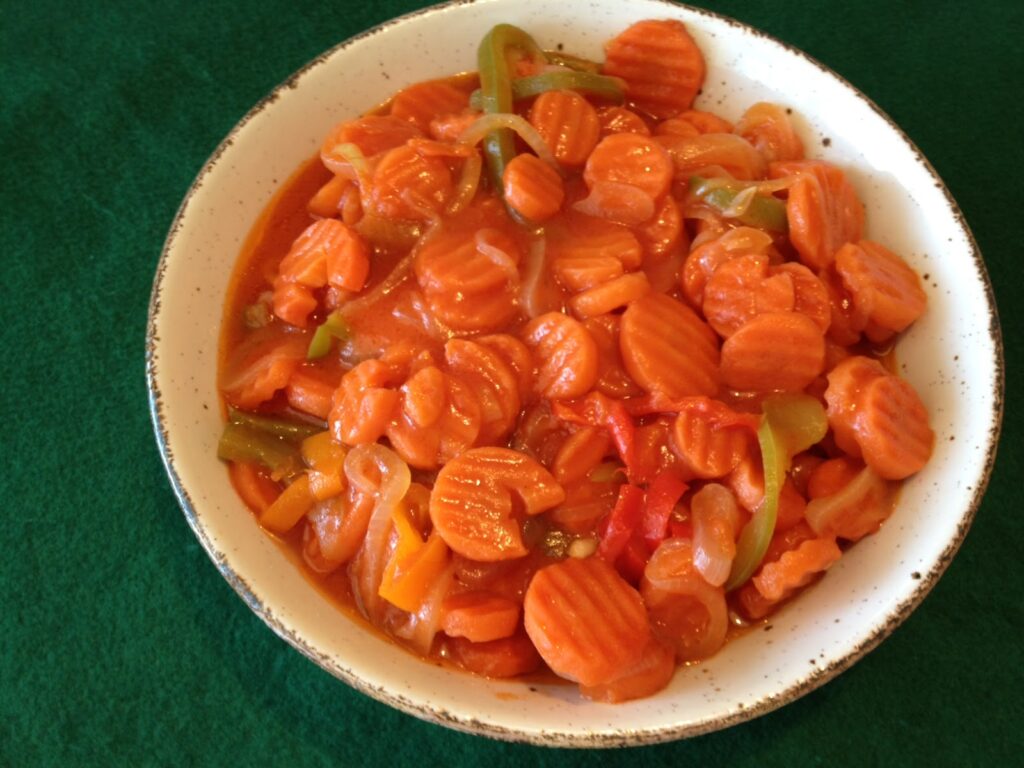 Sweet and sour carrots: canned recipes