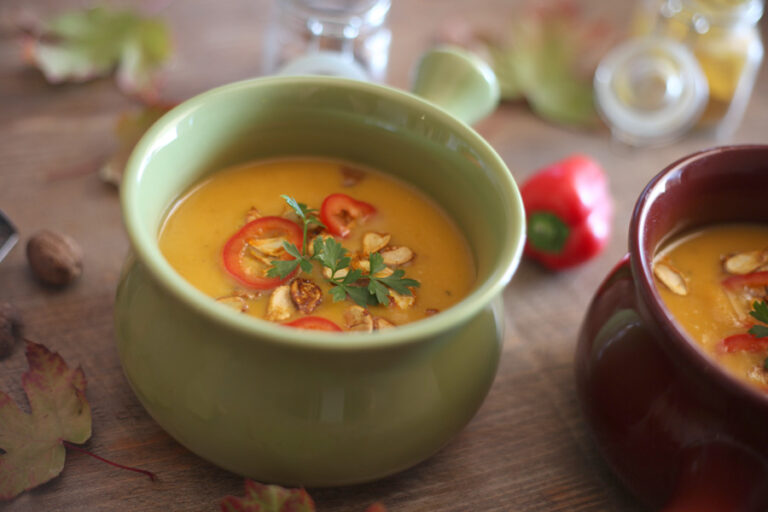 Creamy butternut squash and turmeric soup