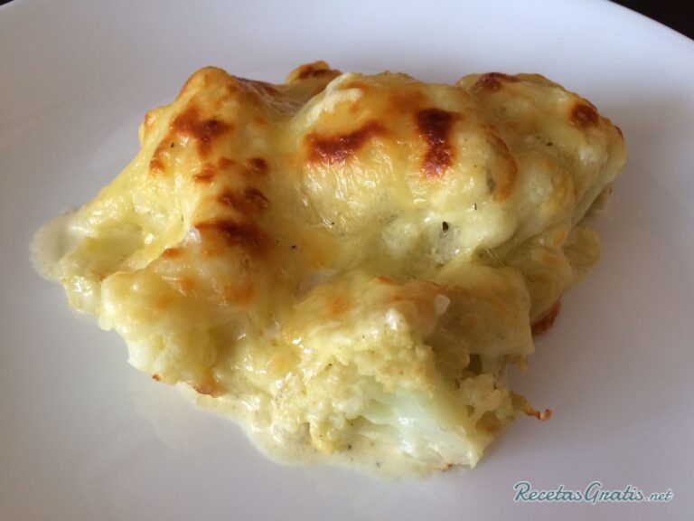 Baked cauliflower gratin