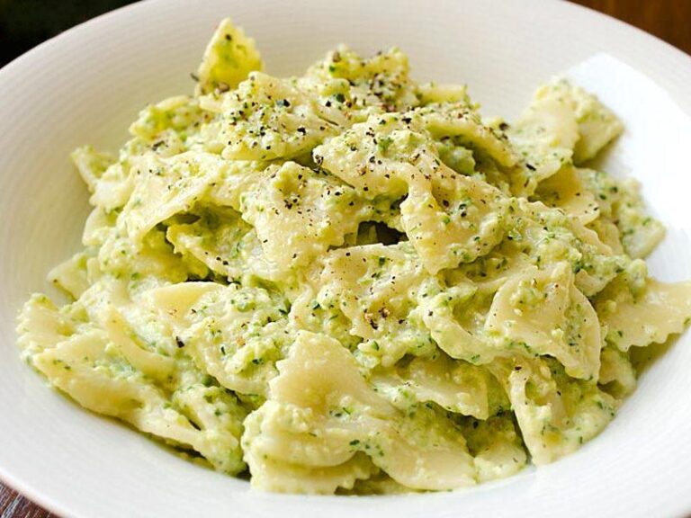 Zucchini and stracciatella pasta