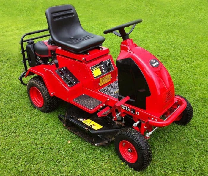 Buy a used lawnmower or garden tractor - ISPUZZLE