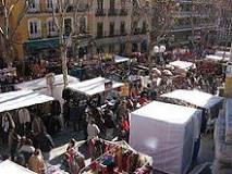 How many stalls are there at Rastro Madrid?