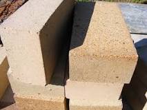 What is the proportion of refractory earth?