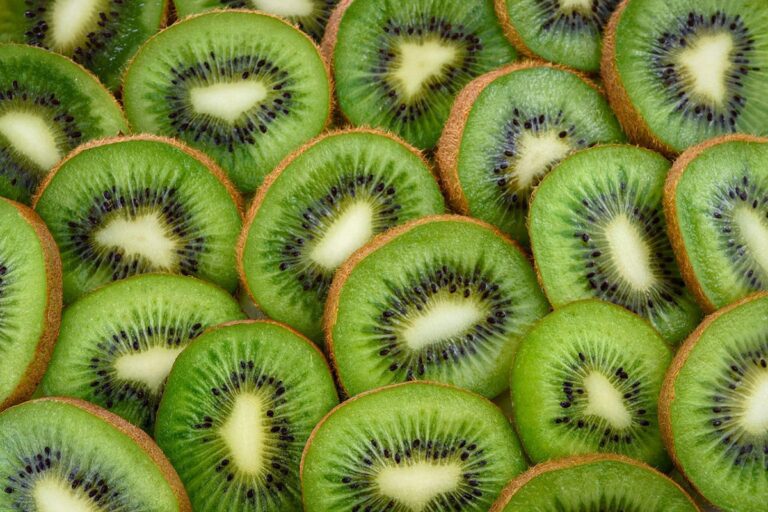 Las variedades de kiwi tienen diferentes tama&ntilde;os y sabores