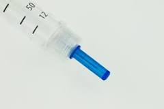 Which needle color hurts less?