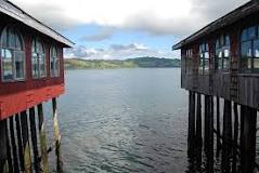 How do stilt houses work?