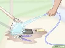 How to disinfect garden tools?