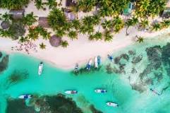 Which is better Saona Island or Catalina Island?