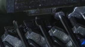 How is a screwdriver made?