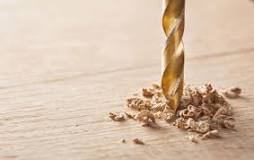 How to use the drill on wood?
