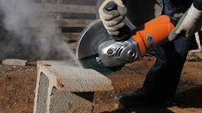 What type of motor does a grinder have? What type of motor does a grinder have?
