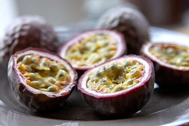 El maracuy&aacute; morado se utiliza para hacer jugos y ciertos postres