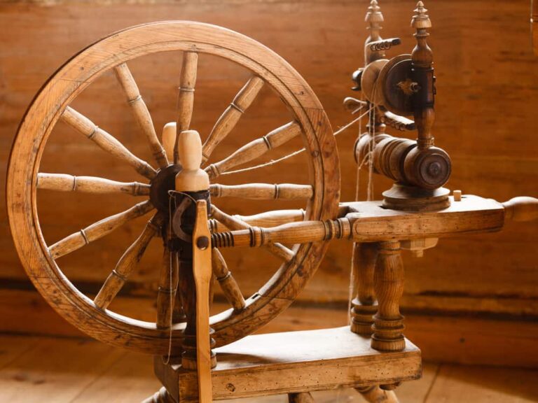 Adventures in refurbishing a superb antique spinning wheel